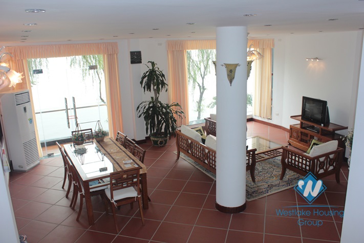 Three bedrooms apartment for rent in Tay Ho district, Ha Noi